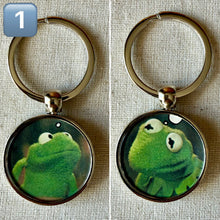 Load image into Gallery viewer, The Muppet Show Annual Keyring 1978