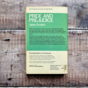 Pride and Prejudice Pan Books paperback X689